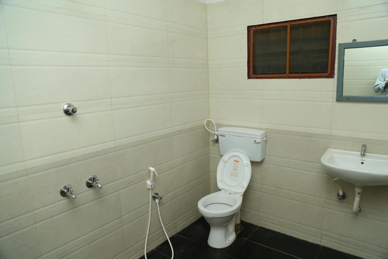 Hotel Nandha Karaikal Extérieur photo